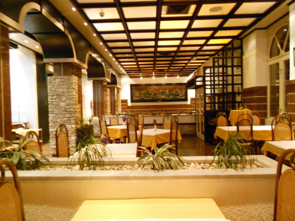 Hotel Tamaris Vis Luaran gambar